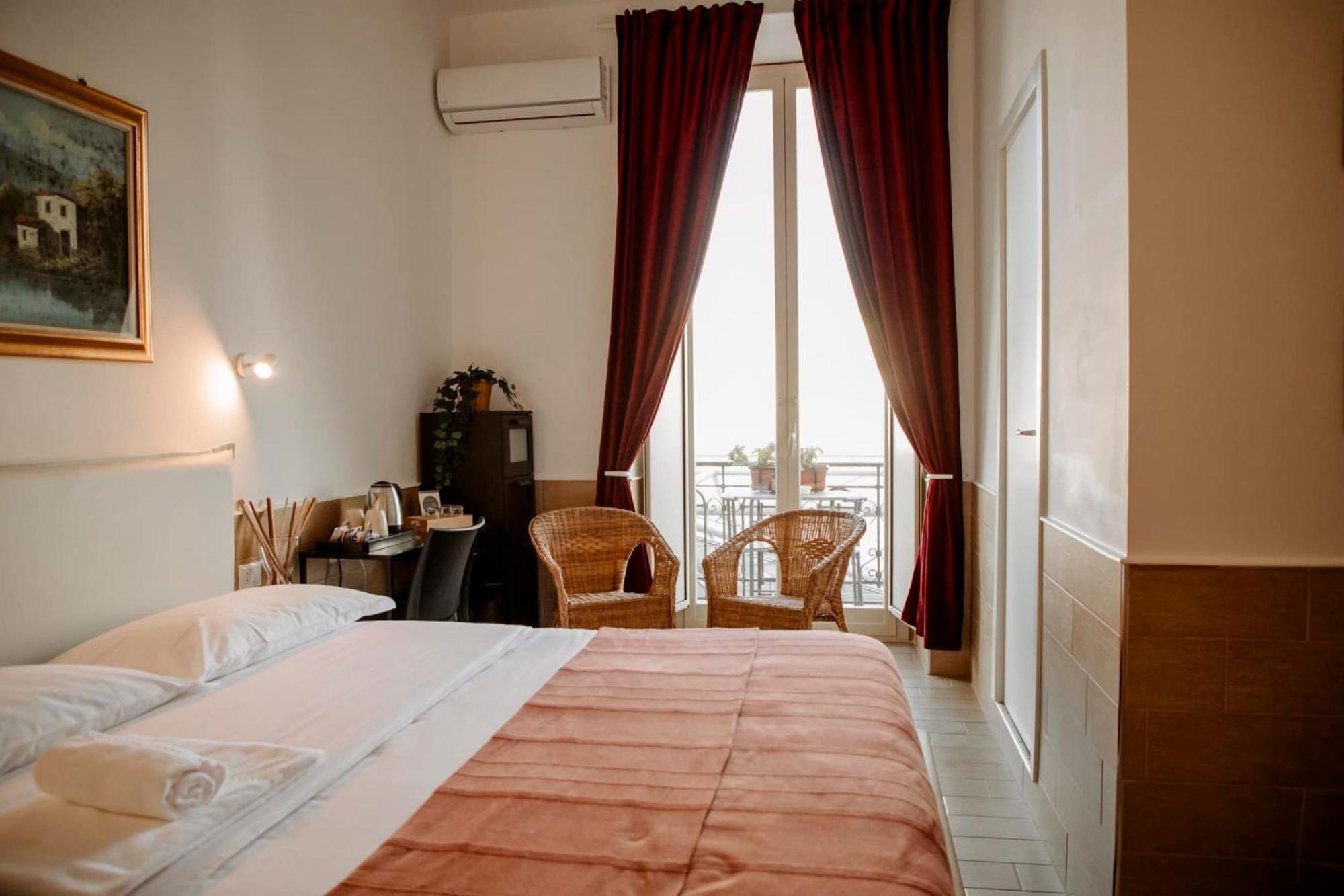 H22 Hotel Napels