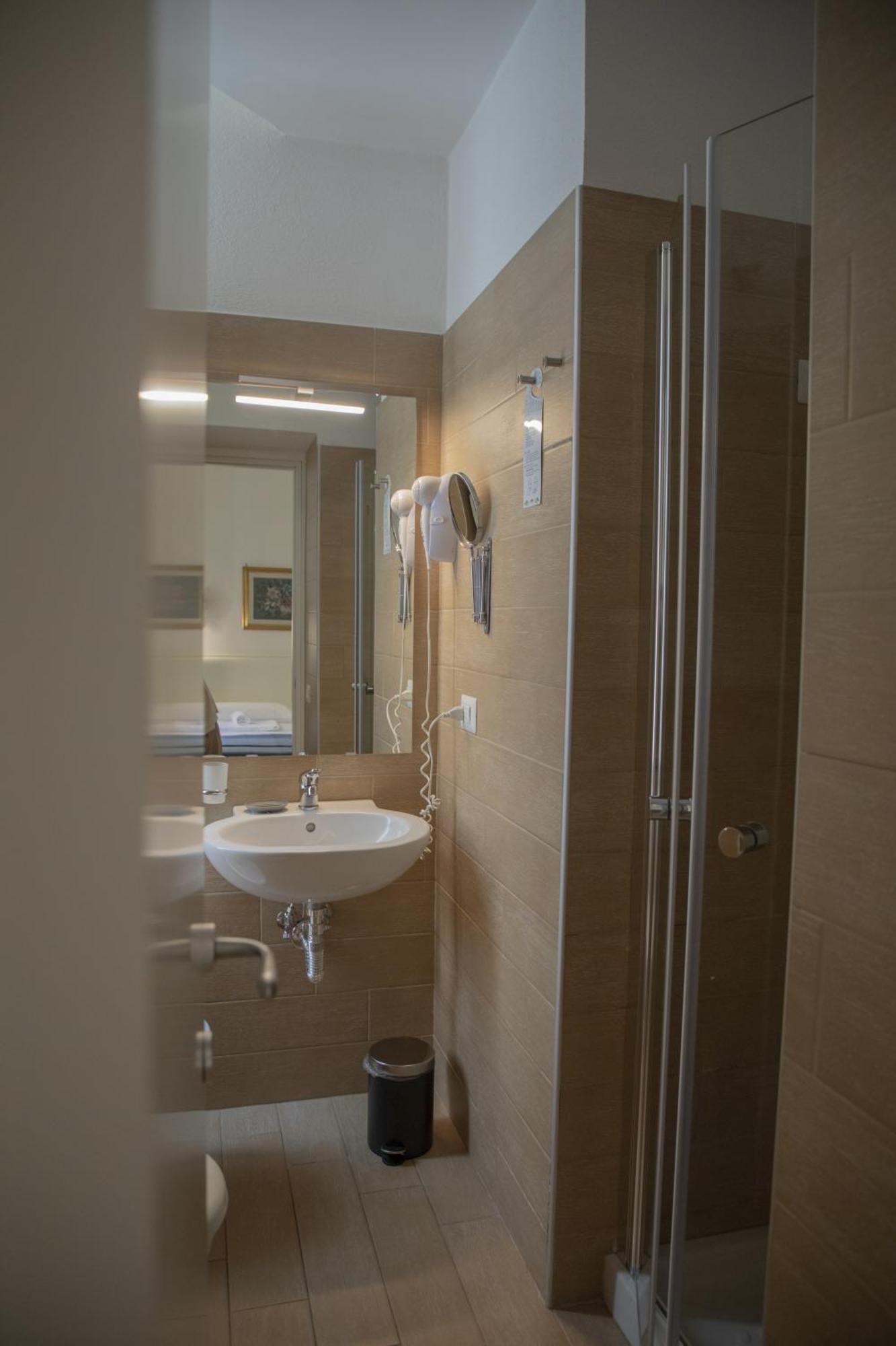 Hotel H22