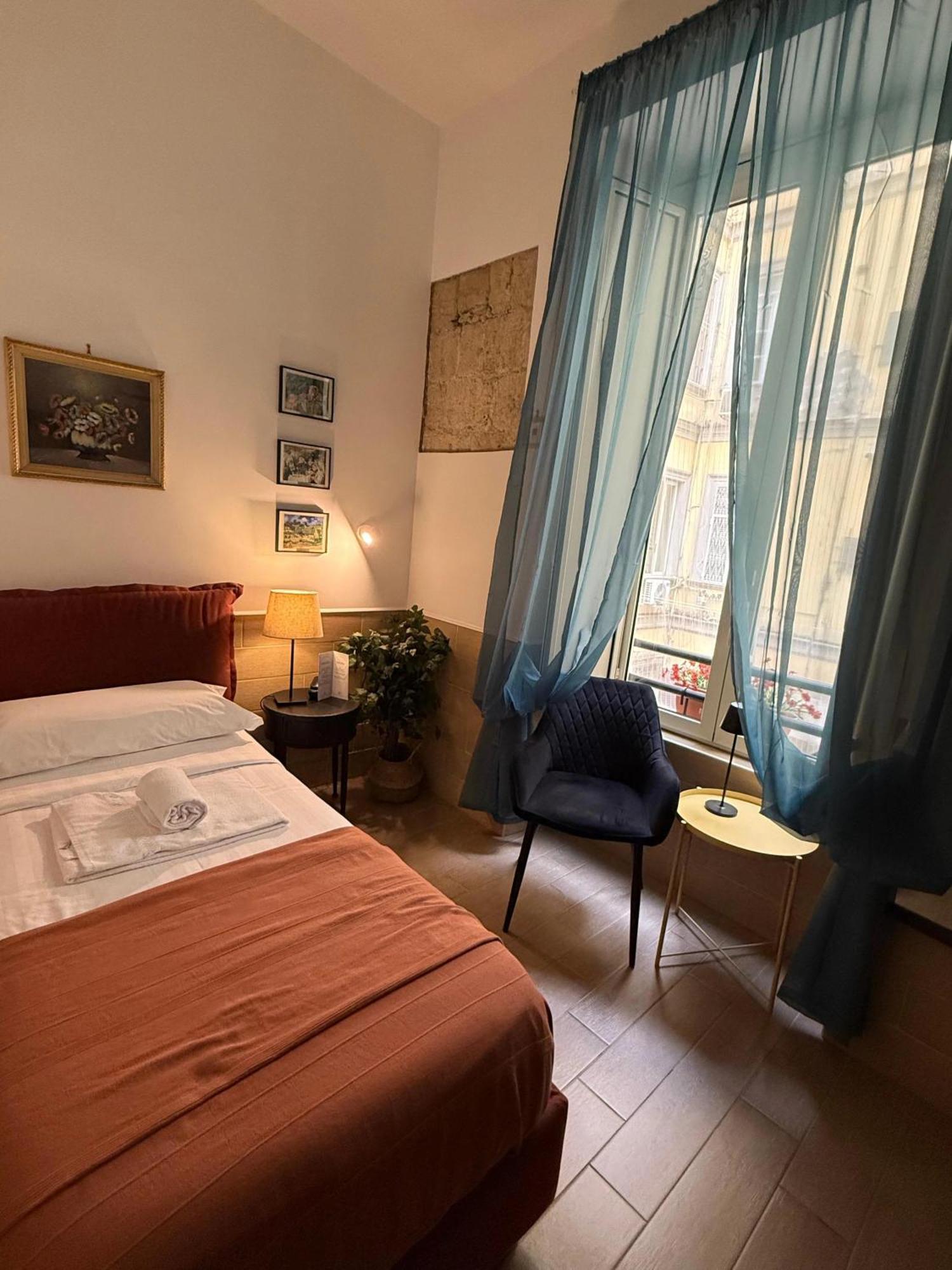 H22 Hotel Naples